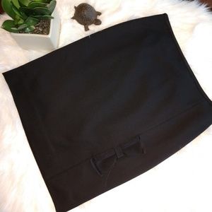 White House Black Market | NWOT Black Bow Skirt